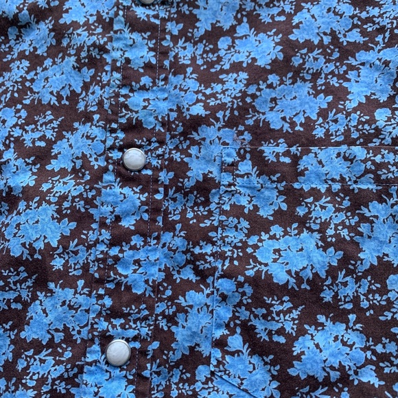 😎 Daniel cremieux flowered button down! 😎 - Picture 3 of 3